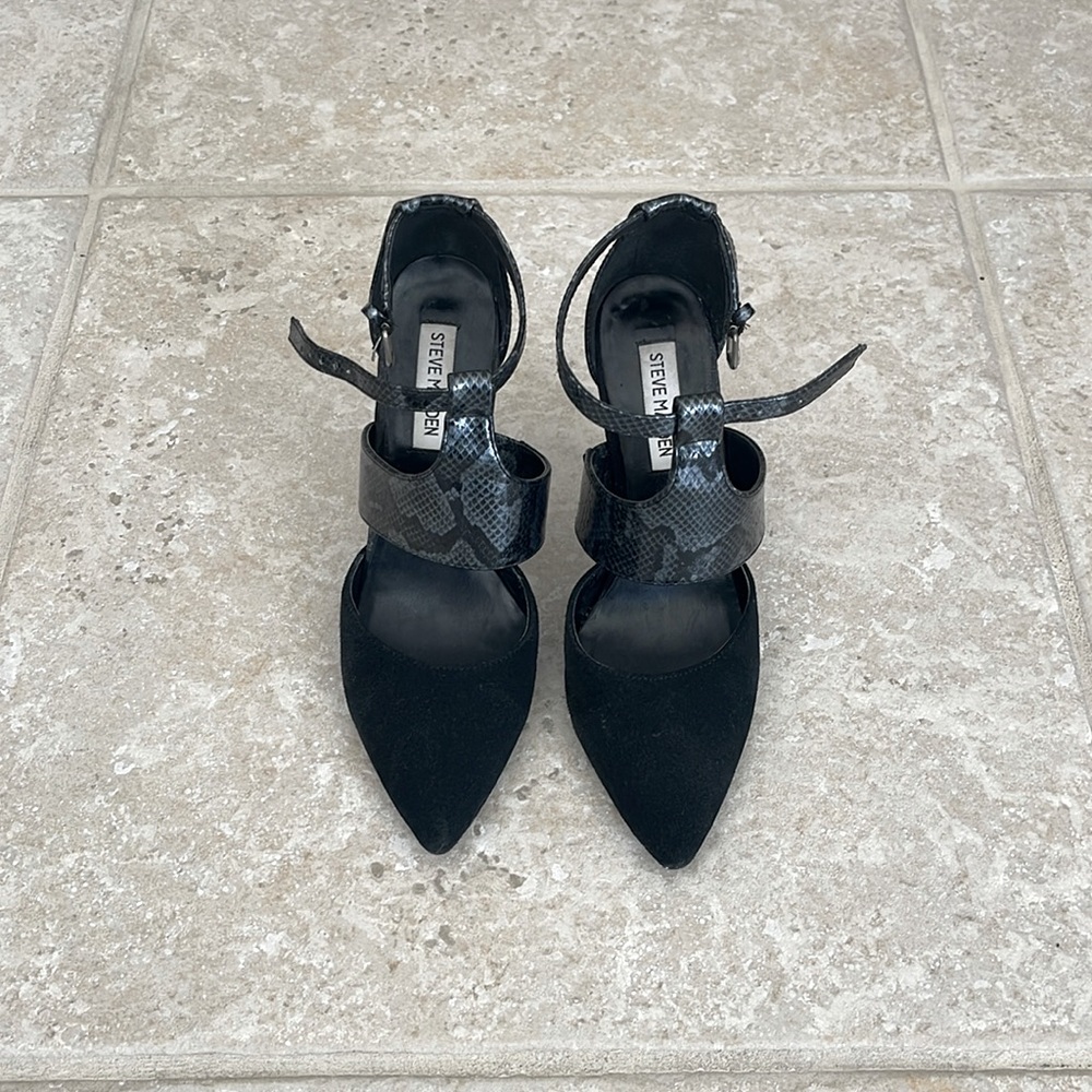 Steve Madden 4” snake skin effect suede pointy toe heels sz 8 stiletto style EUC